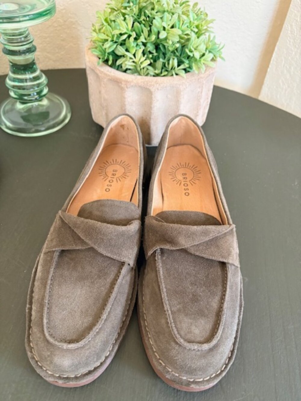 BRIOSO Loden Suede Twisted Loafers Womens Size 7.5M NEW Without Box